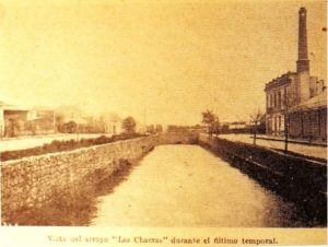 Vista sobre el arroyo Las Chacras despues del ultimo temporal. 1922