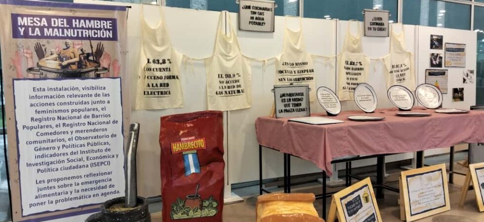 "La mesa del hambre y la malnutrición"